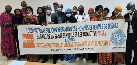 Guinée : Des hommes de  médias et de la société civile outillés en droit de la santé sexuelle et reproductive