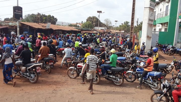 Boké: Un incident  entre la Police et les conducteurs des motos taxis