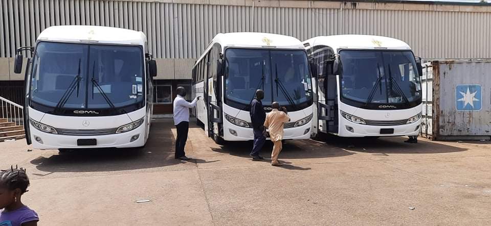 Guinée : 3 autobus et non des 4X4 pour les membres du CNT, une autre façon de gouverner ?