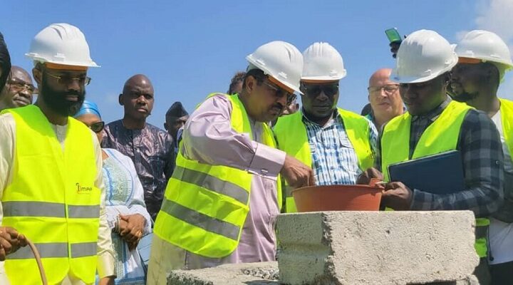 Matoto-Santé : Pose de la première pierre d’un centre d’hémodialyse   et d’un CMC