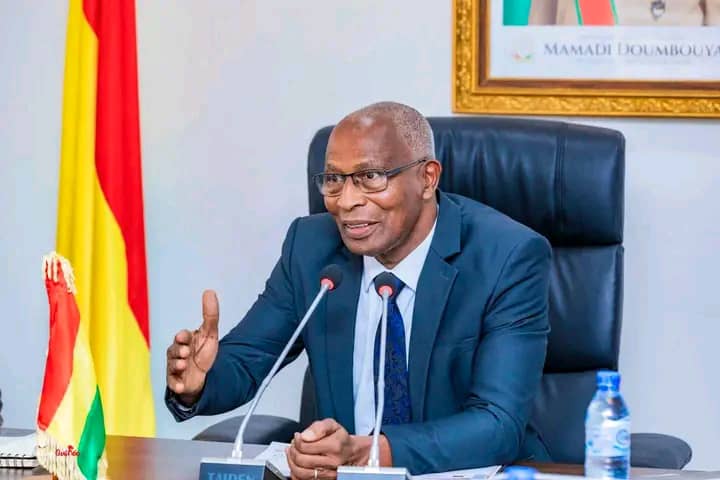 Guinée-Politique:  Première sortie médiatique du  premier  ministre  Amadou Oury Bah à l’international