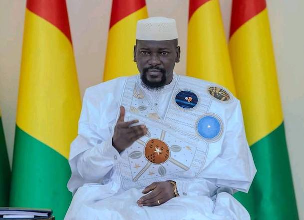 Guinée : Mamadi Doumbouya promulgue la nouvelle Constitution