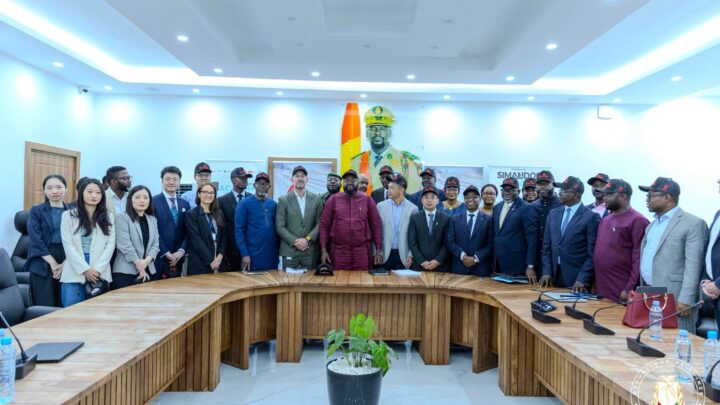 Projet Simandou : Une étape décisive avec la signature des documents contractuels liés au transport maritime du minerai de fer