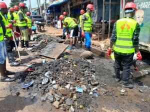 Matoto et Gbessia : l’AGETIPE se lève  contre les ordures